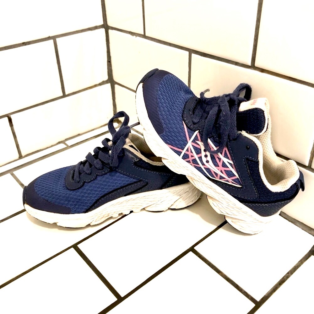 Saucony Kids Girls Size 10.5  Navy Blue & Pink Lace Up Sneakers